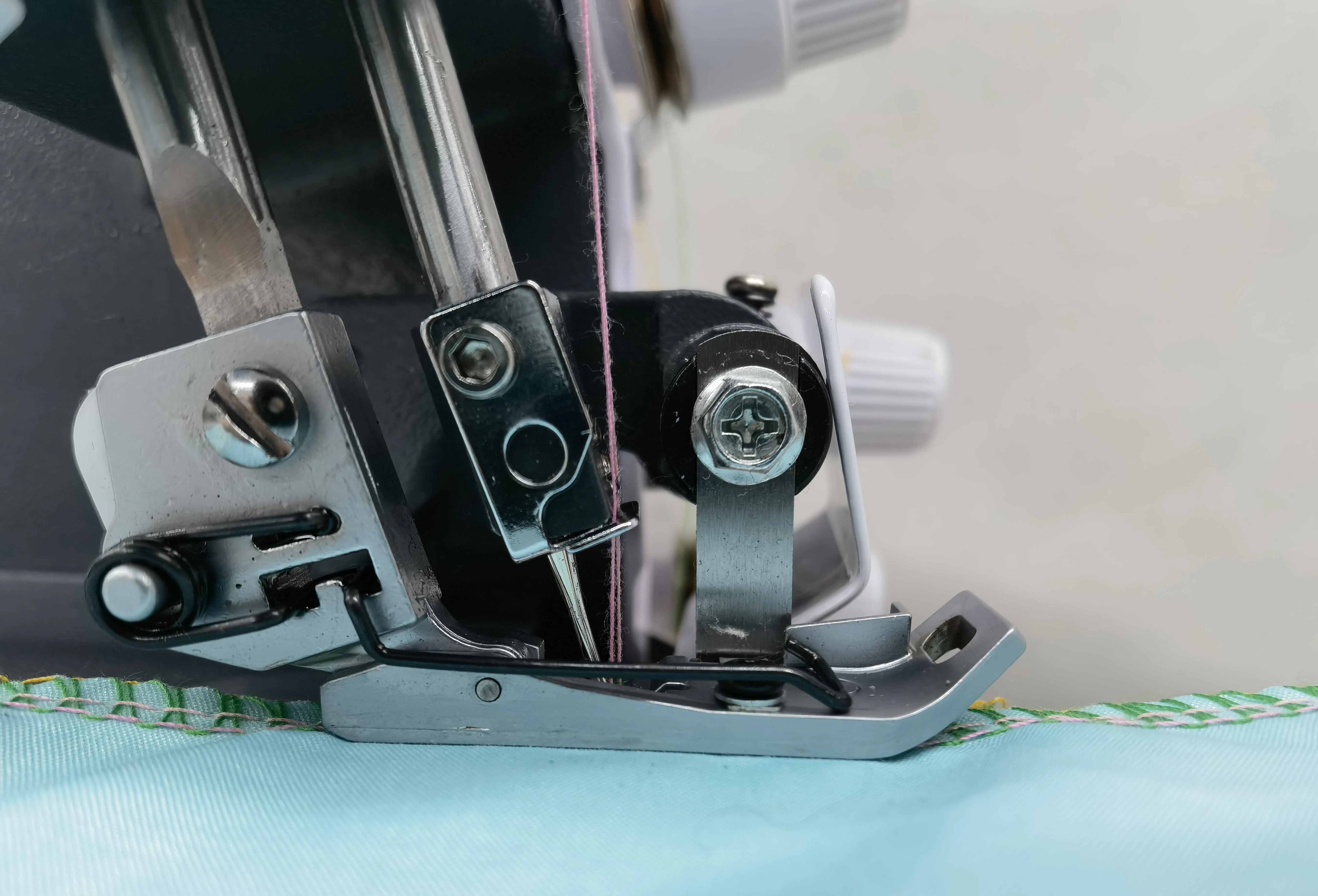 JUKKY JK4-434D Portable Household 4 thread Overlock Sewing Machine new apparel machinery manual for thick fabrics with motor