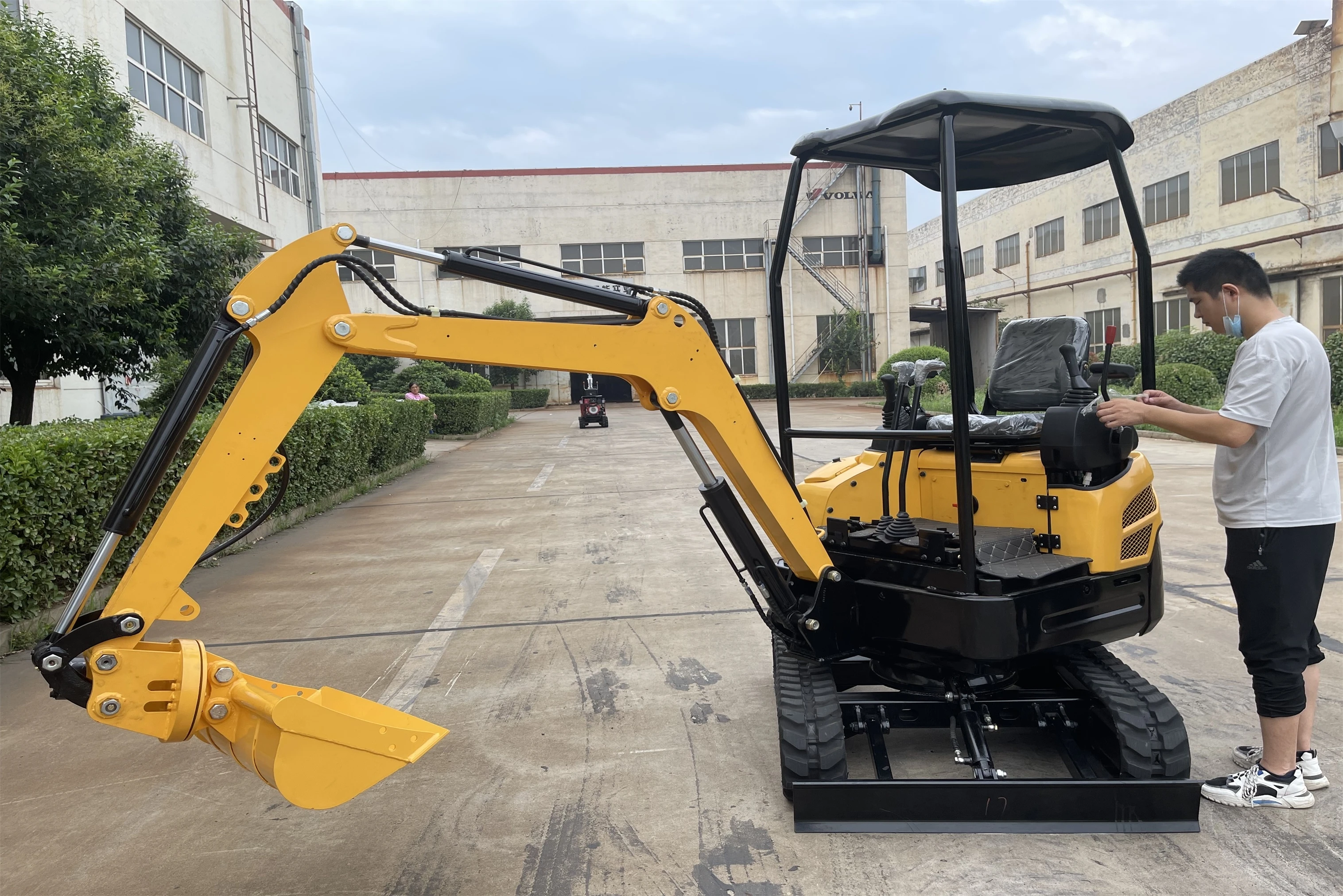 Kubota  EPA Engine New chinese 1.5 ton mini excavator 1.5t Crawler Digger