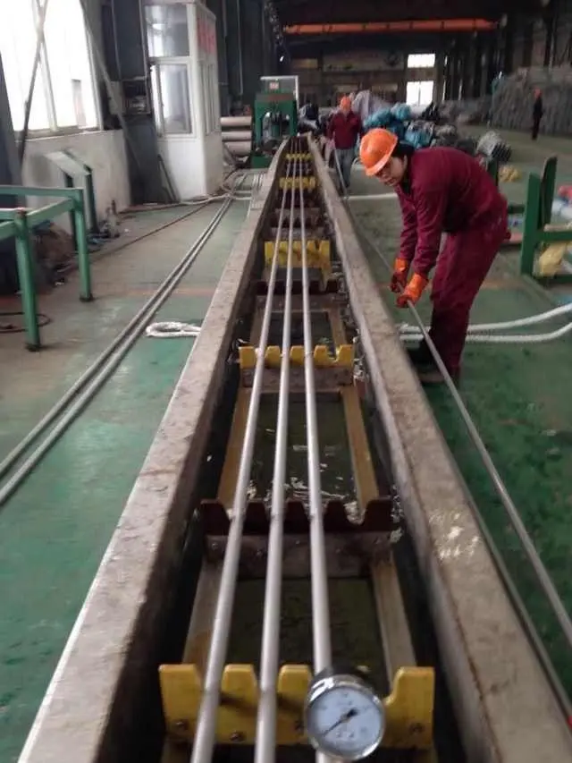 ASTM A335 P5 P9 P11 P22 P91 P92 труба из легированной стали/13CrMo44 34CrMo4 10CrMo910 15Mo3