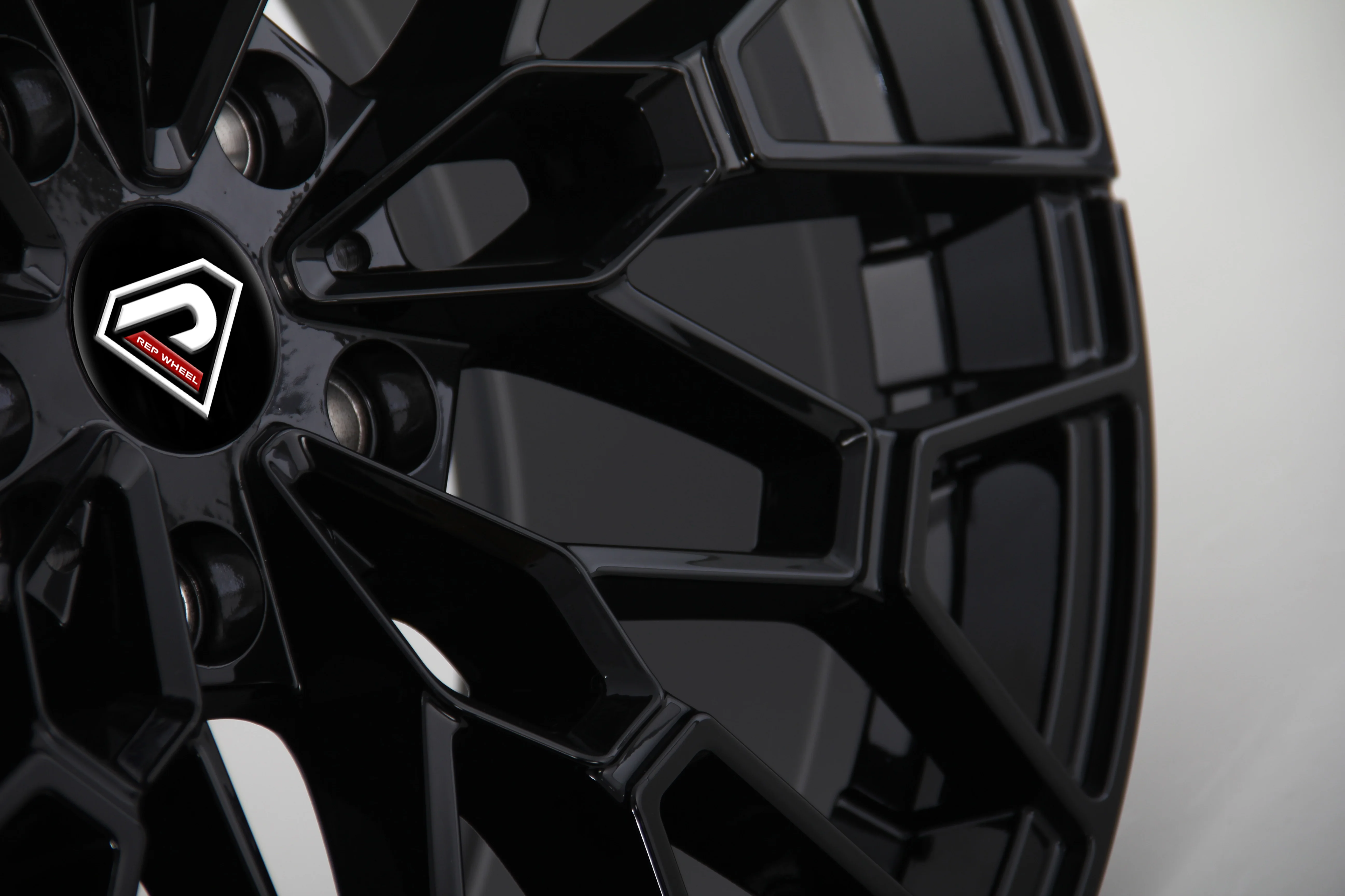 Model 7108 Black Passenger Car Wheel for BMW New M4 CSL