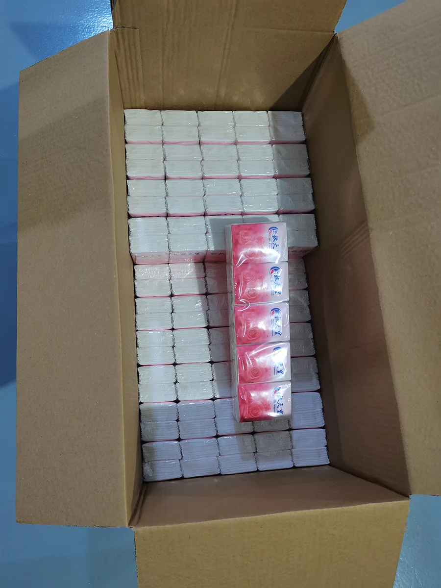 RTS быстрая доставка, милый Карманный пакет салфеток с 50 упаковками в картонной коробке