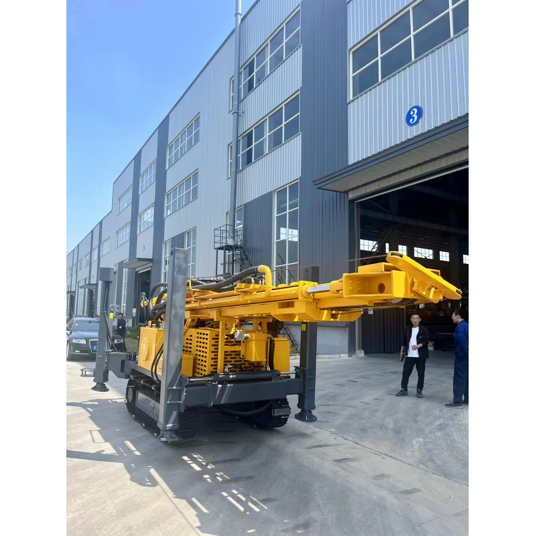 Mobile Hydraulic Motor Crawler Pneumatic Diamond Core Water Well  Drilling Rig Machine Price For Water Well Drilling 300m