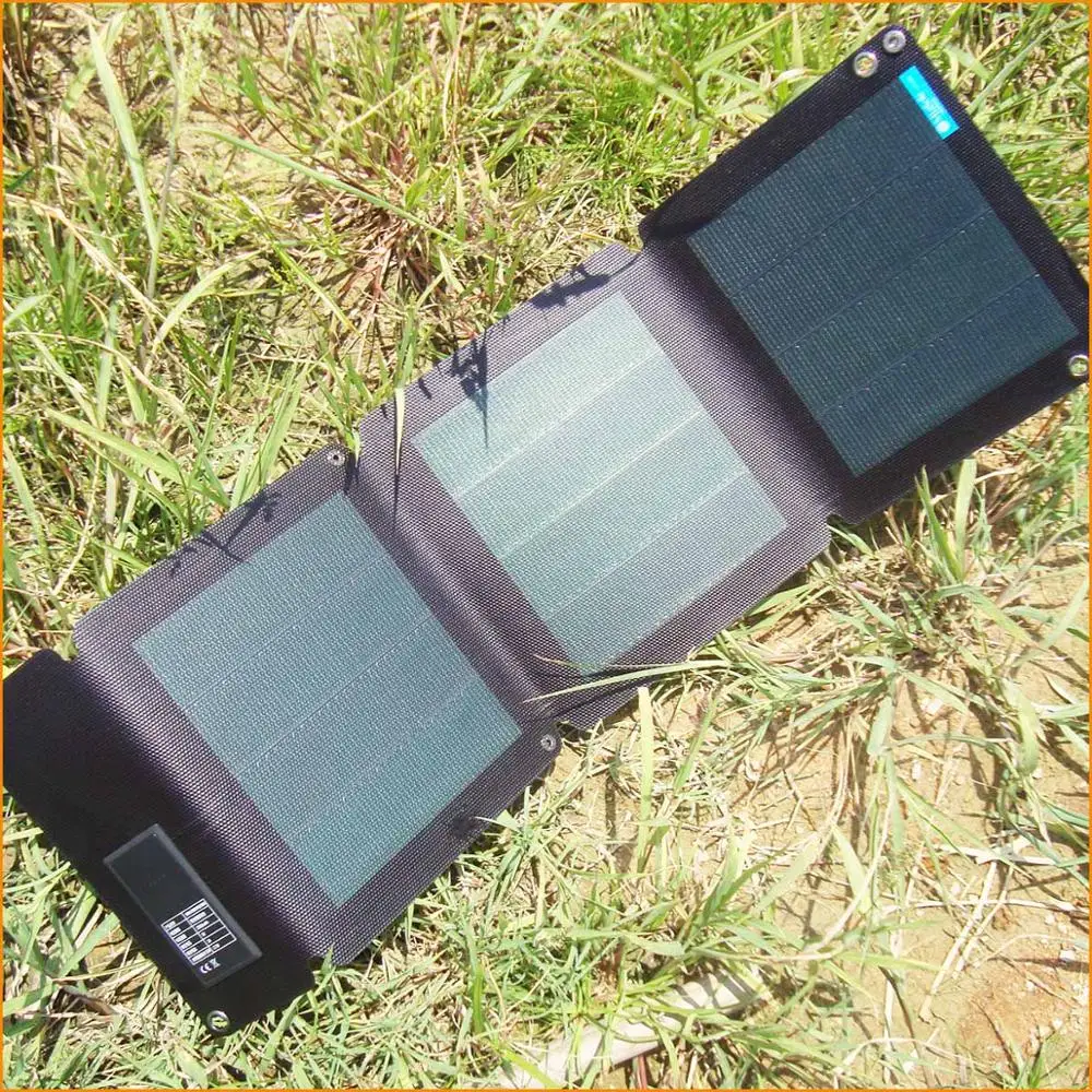 Folding solar panel charger USB fast charge mobile phones, power banks hiker use