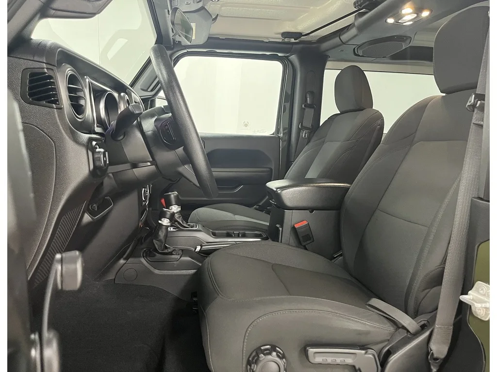 Clean Title High Performance   Used Jeep Wrangler Rubicon 2021 Model Year V6 Engine cars Ready to drive and export worldwide