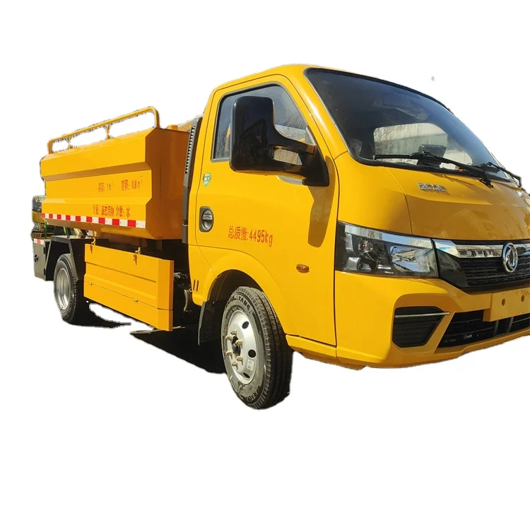 Dongfeng небольшой автомобиль для очистки и всасывания проектируемый желтый 4-Тонный фекалий двойного назначения