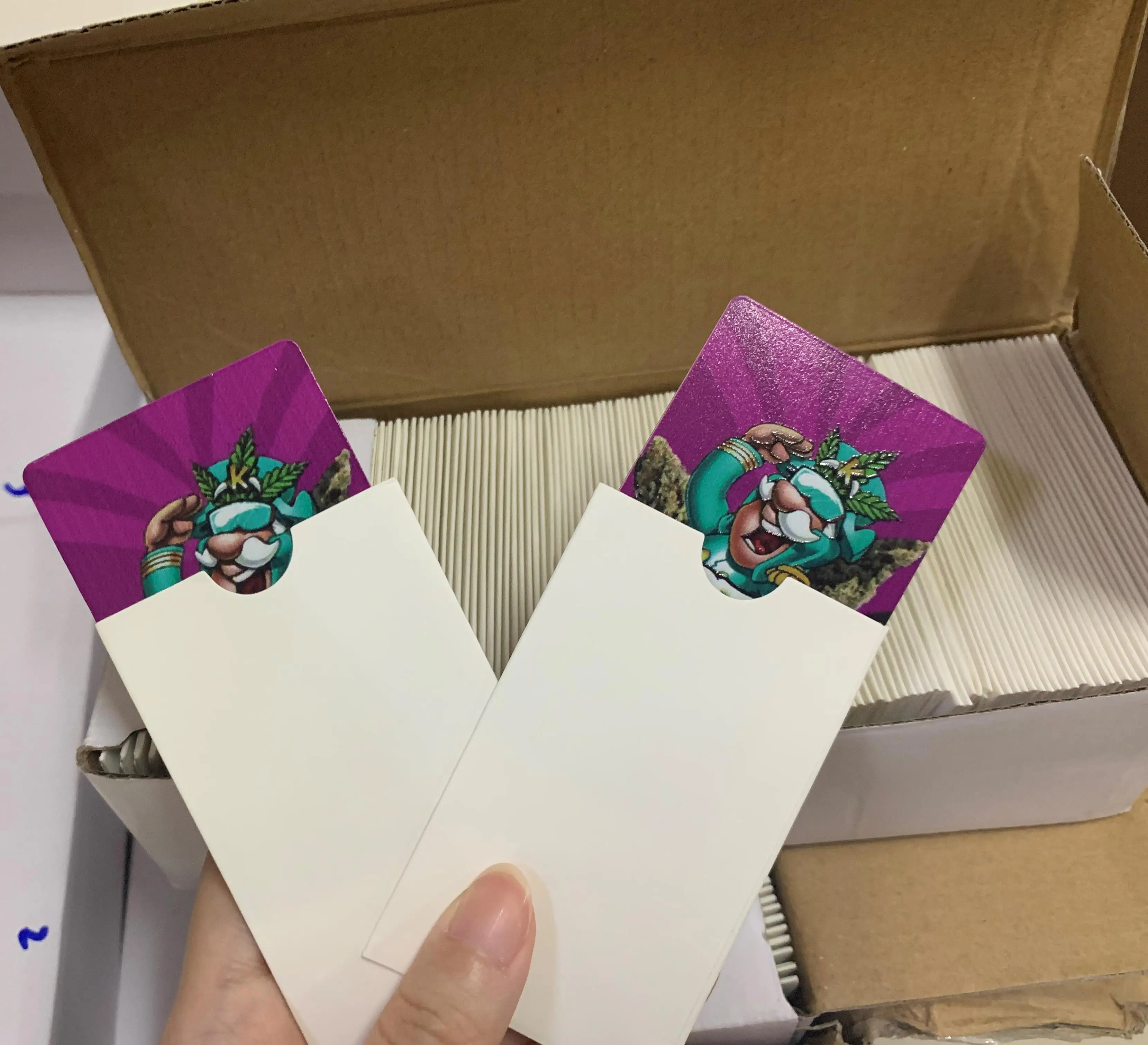 Decoration Company ID Metal Herb Grinder Card Custom Logo Custom Paper Sleeve Creative Stainless Steel Tobacco Cutter Card