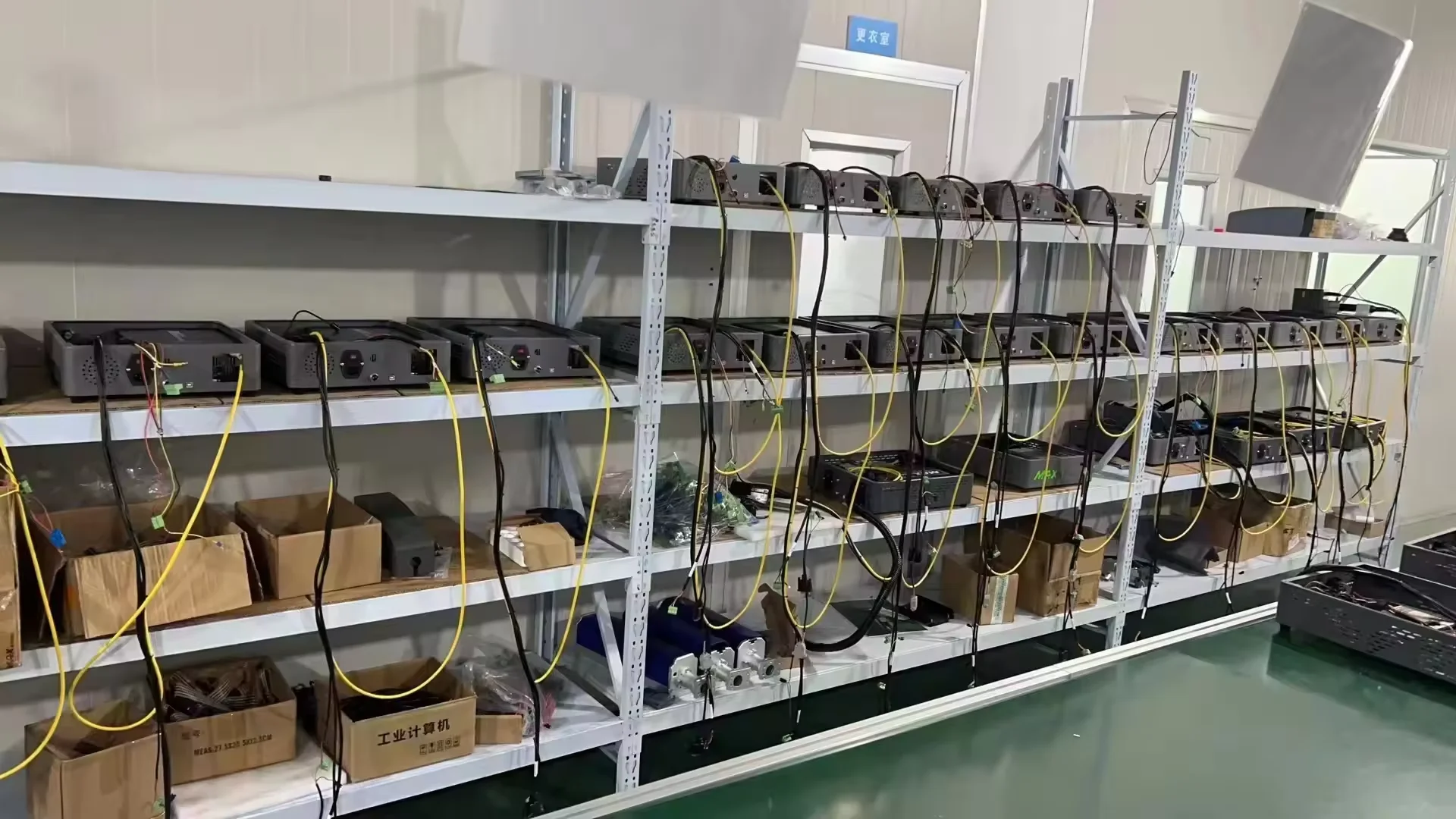 Factory Portable 20W Laser Marking Machine Manufacturers Desktop Mini MAX Fiber Laser Marking Machine For Metal