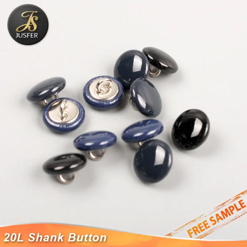 Кнопки с кожаным покрытием и металлической проволокой