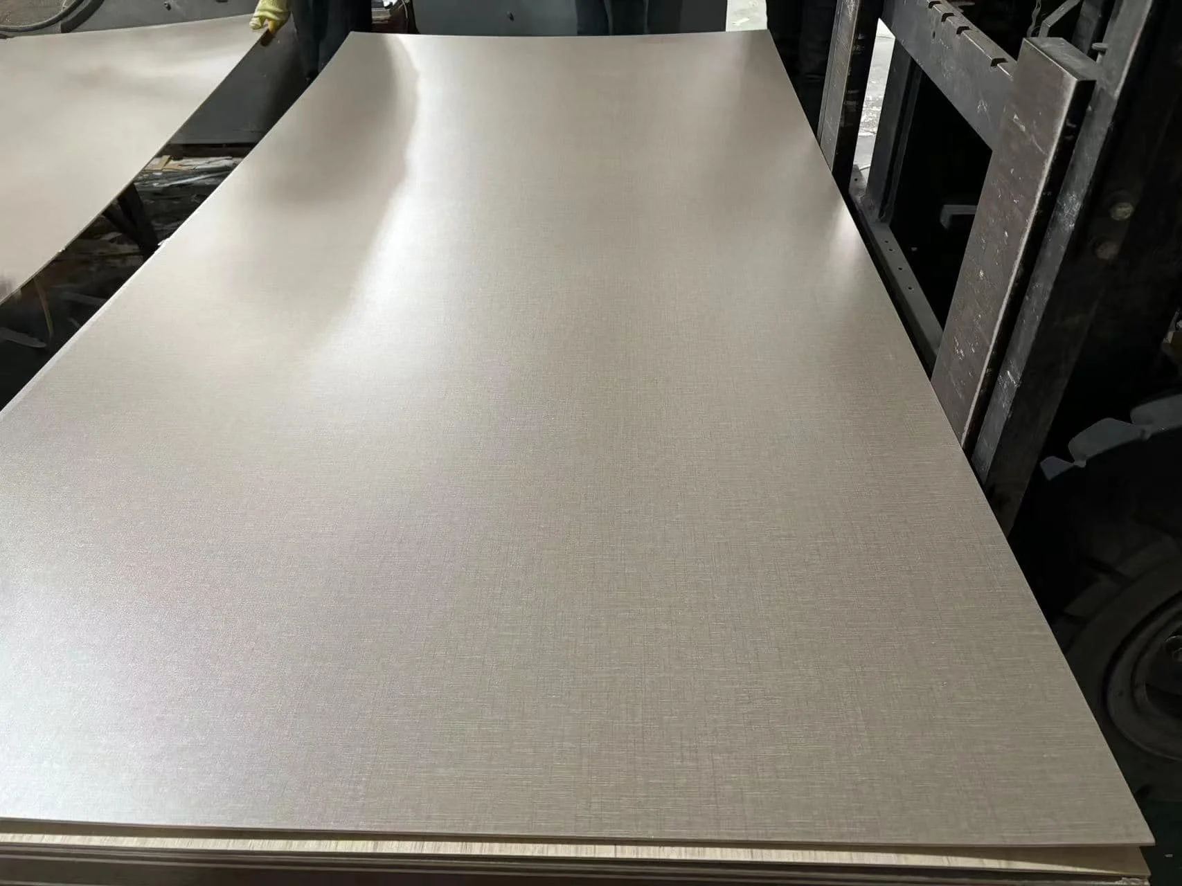 Wood pallets laminated plywood melamine plywood sheet