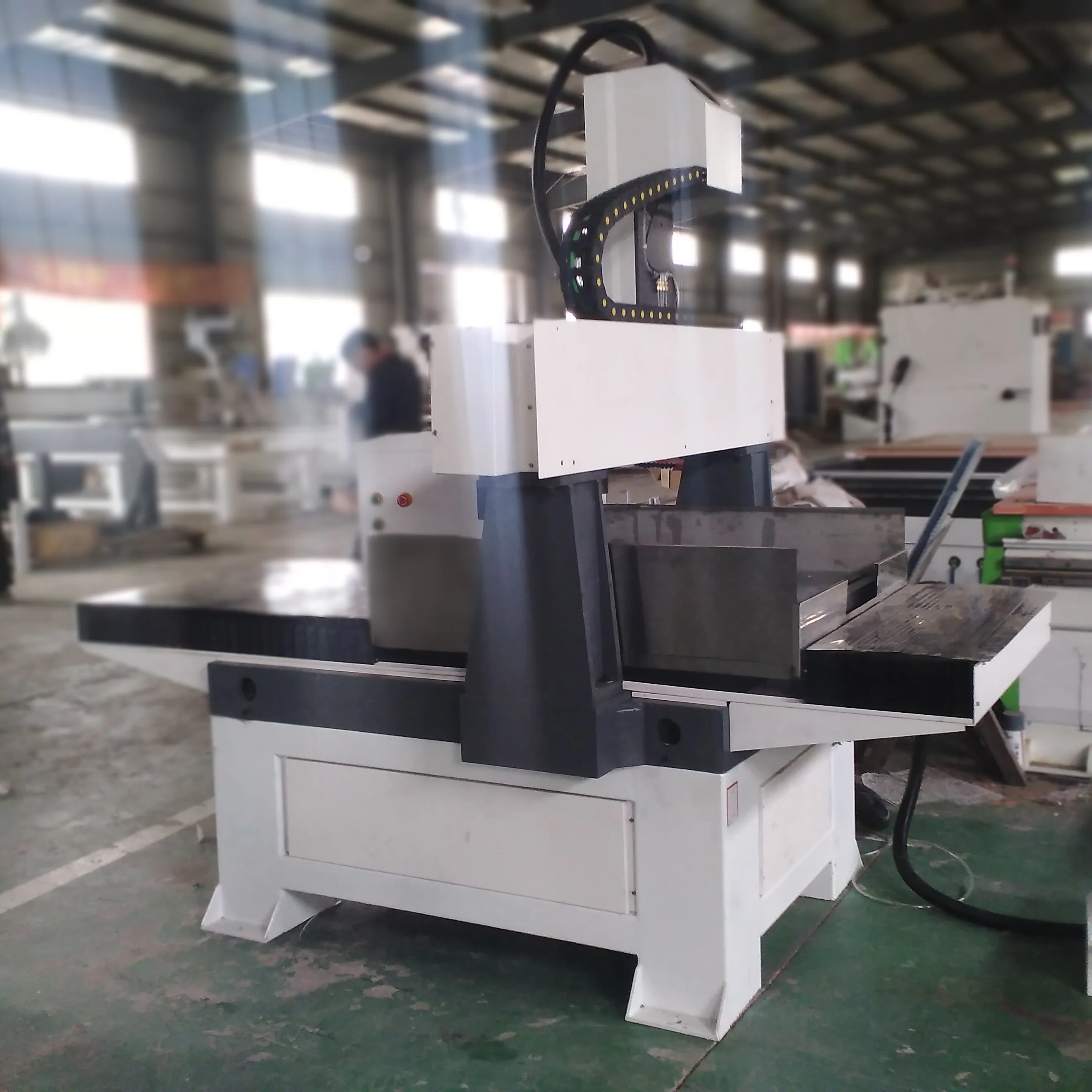 Пресс-форма гравировальная машина CNC металлический фрезерный