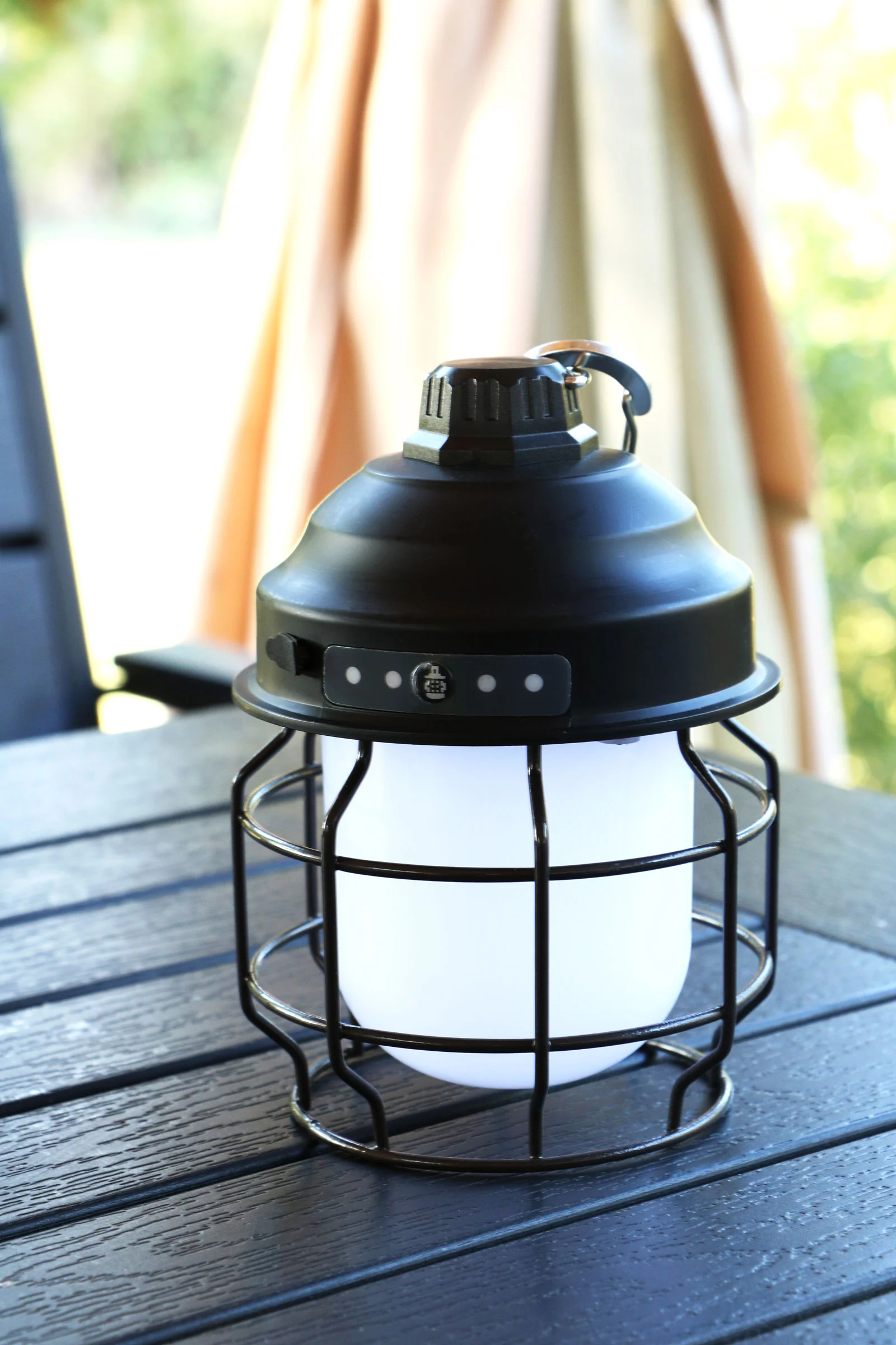 3600mAH rechargeable outdoor lights ipx4 water proof flashlight 300lm Retro Portable Garden Lantern  for Hiking Climbing Yard