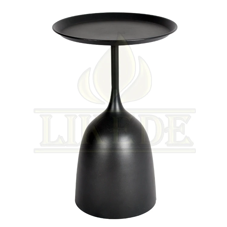 Металлический железный черный журнальный столик