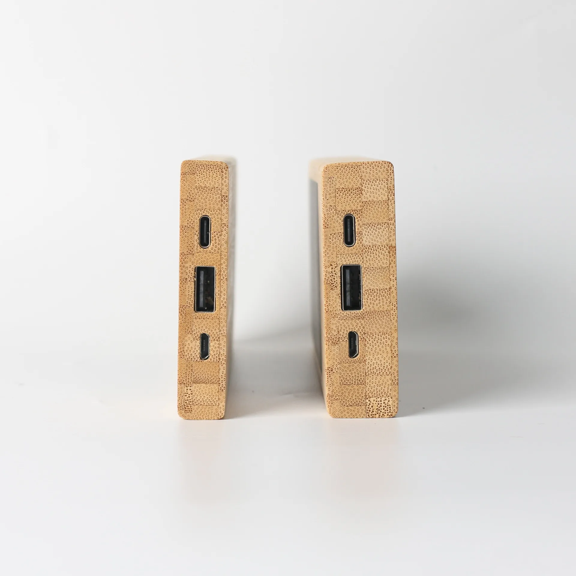 zhusuan- Outdoor 10000mAh Portable Solar Mobile Power Bank Wooden Design with Lithium Ion Battery MPPT Controller Powered Solar Panel