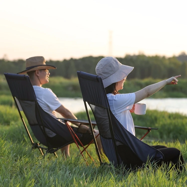 Postmodern Design Style 2021 Outdoor Folding Chair Portable Maza Backrest Small Bench Beach Chair Moon Fishing Beach Chairs