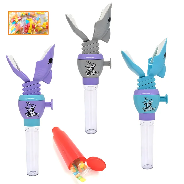 Hot sales handheld cartoon plastic flexible telescopic shark kids toy and candy