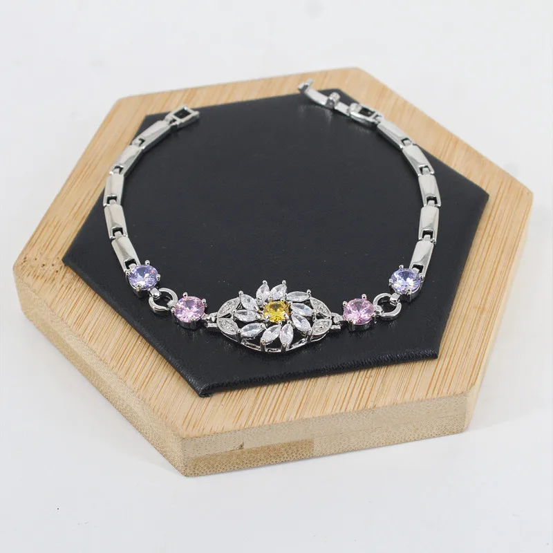 Jewelry selling fashion jewelry brass plated silver bracelet ladies bracelet