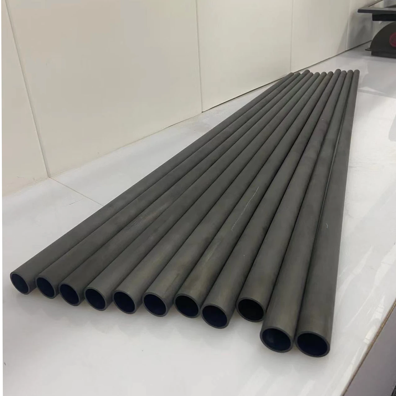 High strength carbon billiard cue light weight carbon fiber cue shaft unilock OEM tapered carbon tubes