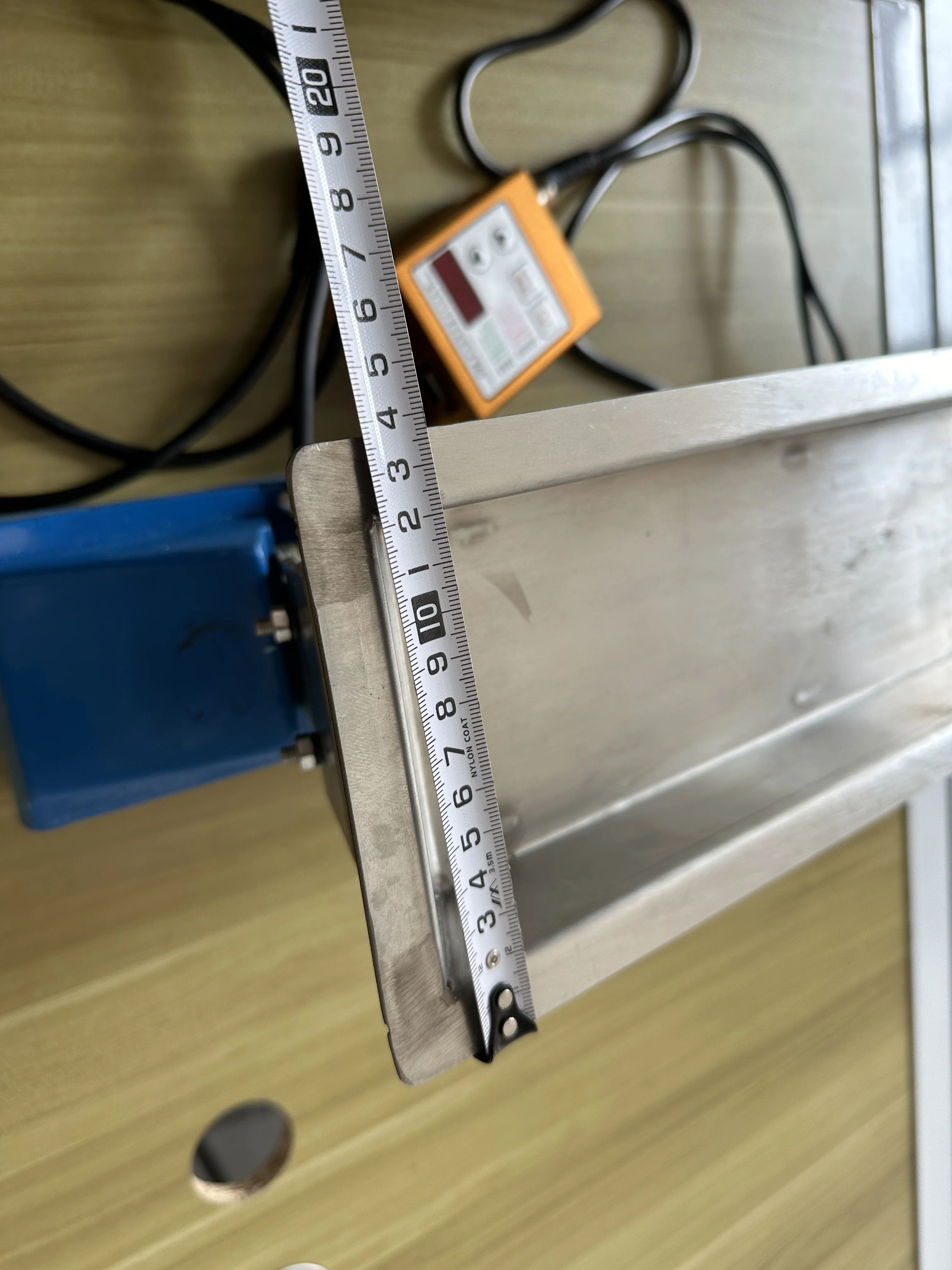 Custom Other Snack Wrapping Machines Mining Vibration Feeder With Vibrating Feeder Controller