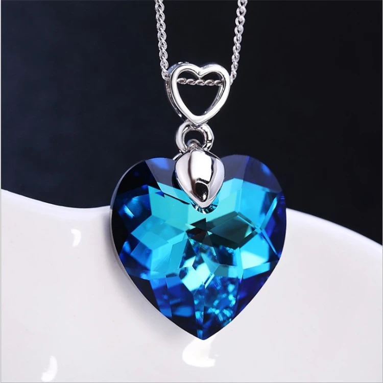 Fashion Trend Crystal Pendant Blue Heart of the Sea Necklace Jewelry Plating Alloy Ladies Silver Necklace