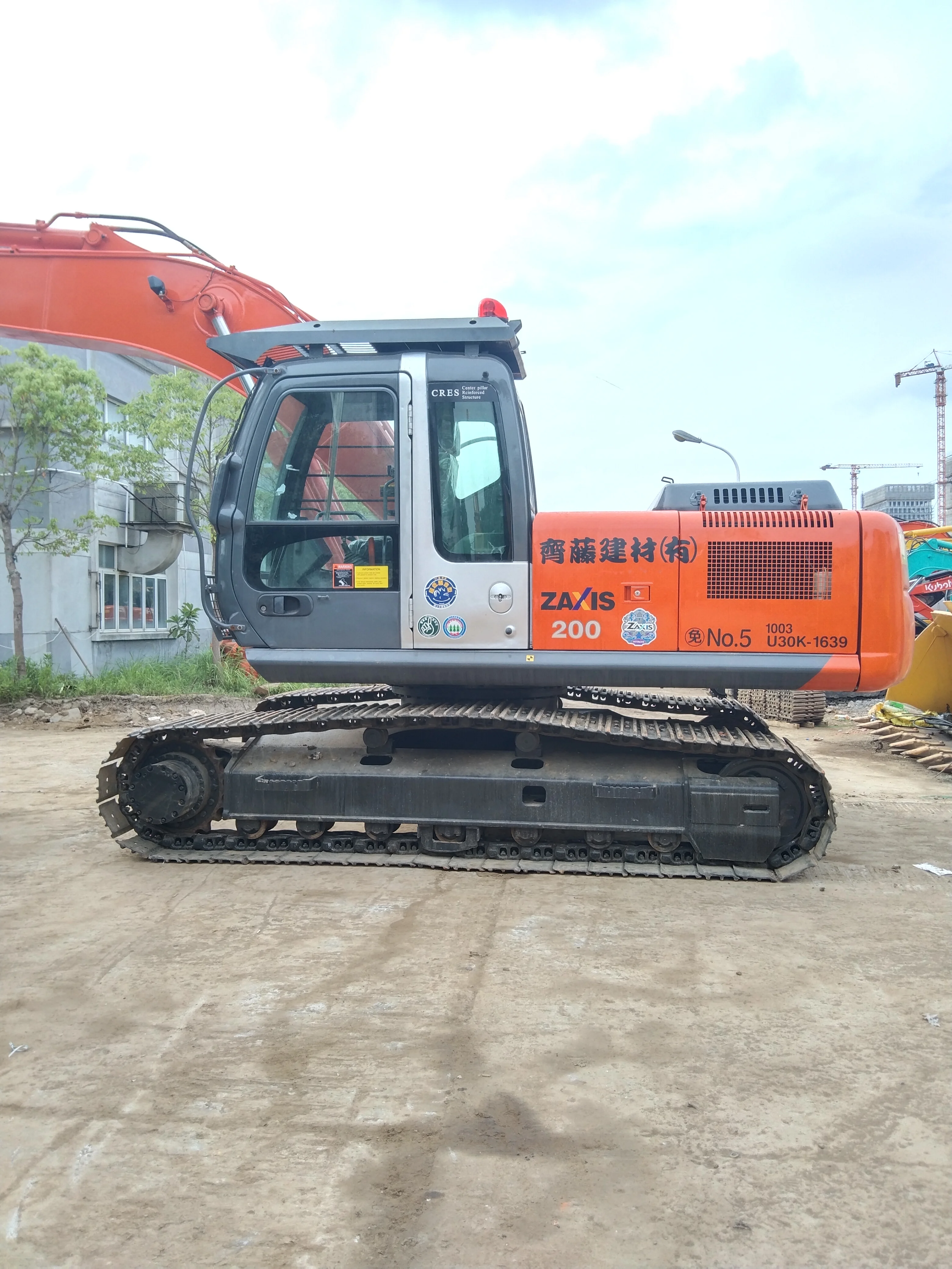 Used Hitachi excavator ZX200-3 crawler excavator for sale excavator hitachi ZAXIS 200 200-6 with imported engine