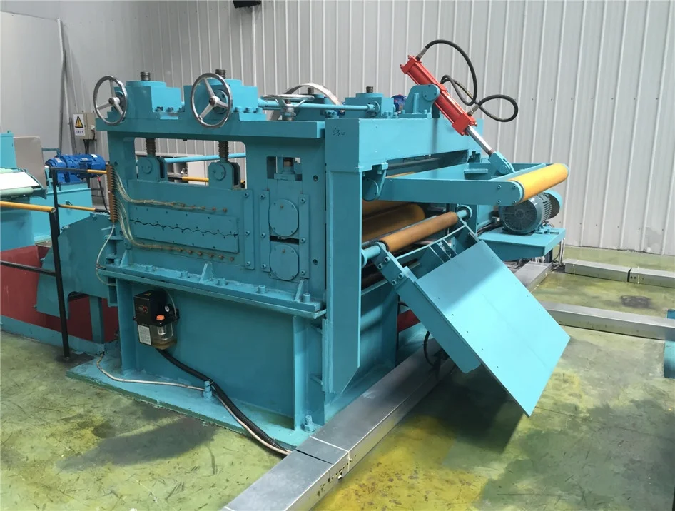 Машина для выпрямления и выравнивания листового металла