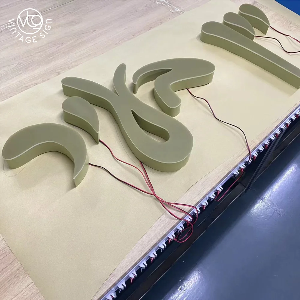 Водонепроницаемые акриловые буквы для магазина Toyota Wish использования на открытом воздухе светодиодные подсвеченные передние световые