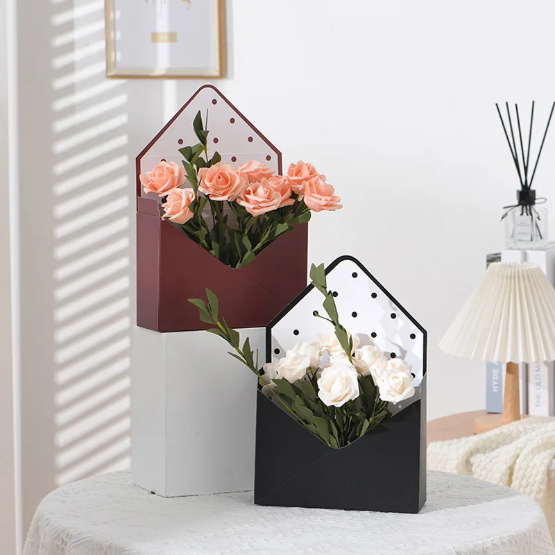 Wholesale Flower Box Folding Hand Holding Cardboard Envelope Shape Flower Packaging Box for Flower Arrangement