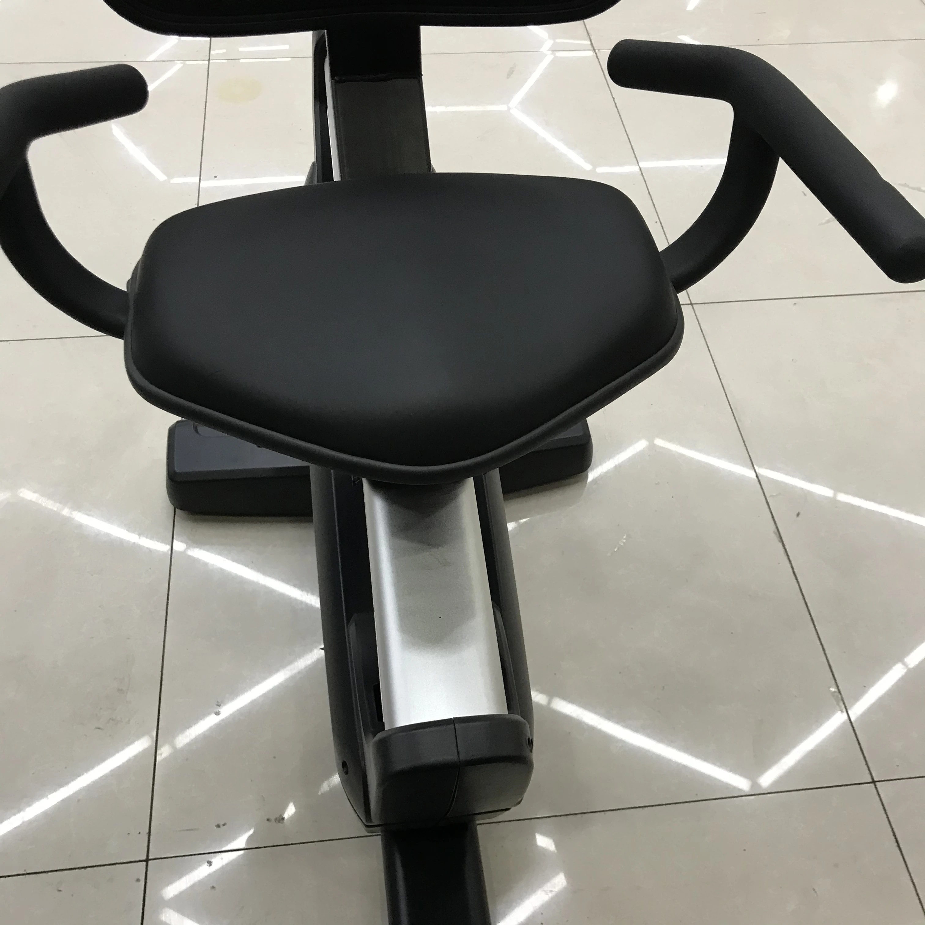Лежачий Велосипед UG Health Tech LE25 магнитный
