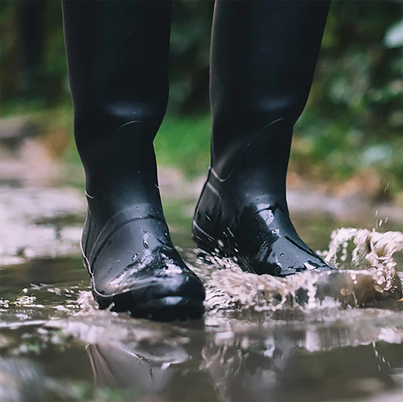 Оптовая продажа водонепроницаемые резиновые сапоги защитные из ПВХ со стальным носком для промышленности садовая обувь добычи нефти