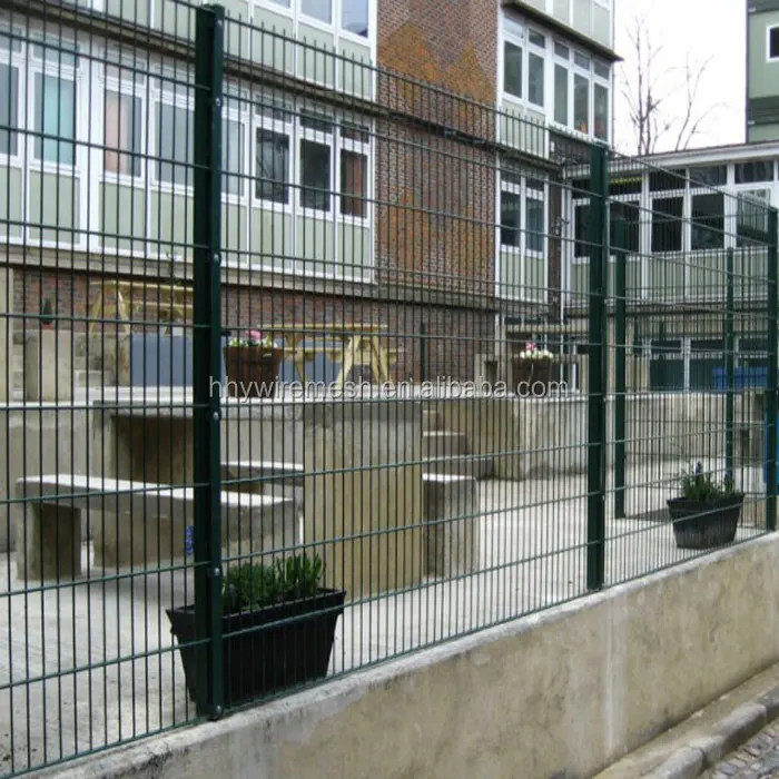 Customized Galvanized/PVC Coated Wire Mesh Fence with Metal Frame Security Fence Accessories Farm Sports Fencing