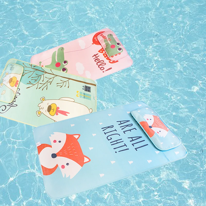 A Grade washable Portable  baby urine mat baby changing  mat for Baby sleeping  bed