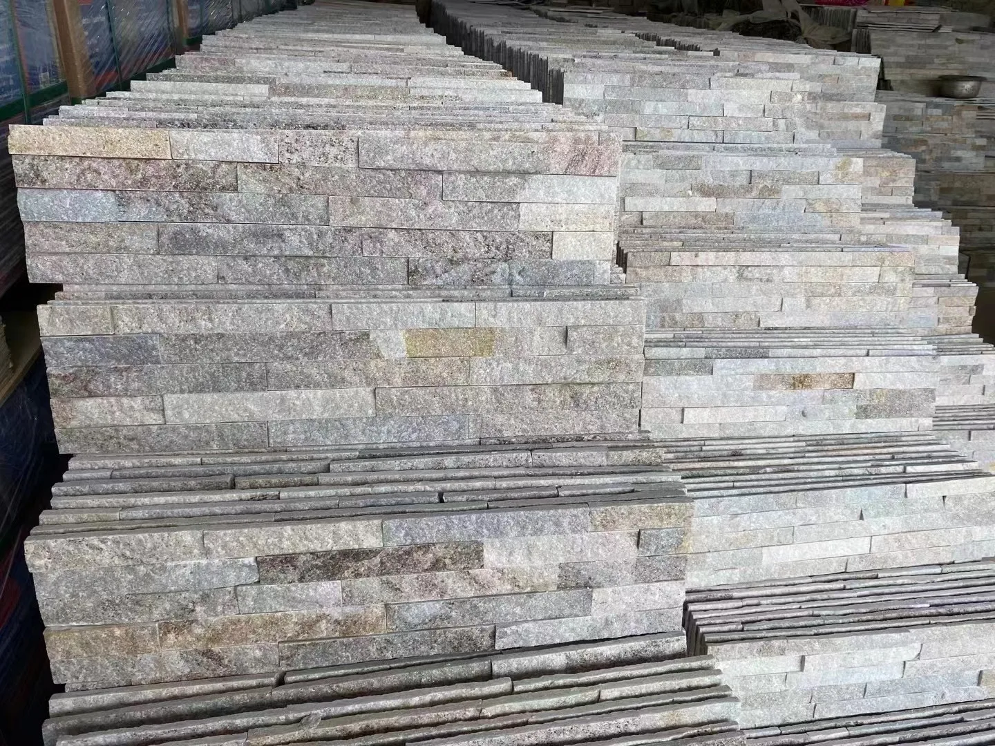 Недорогой Натуральный светло-голубой тонкий культурный камень шифер для облицовки стен панели украшения ландшафта