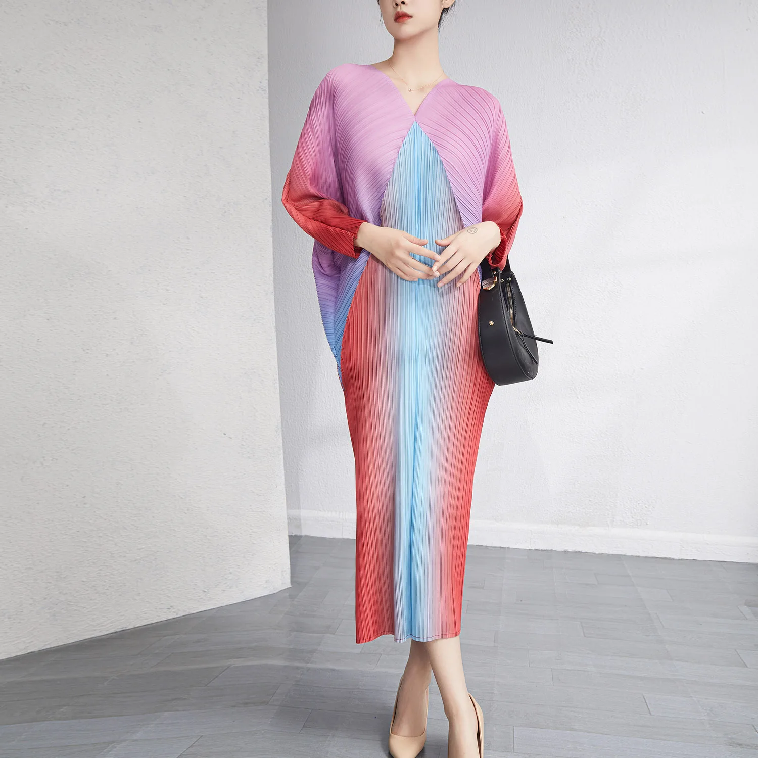 Высокое качество плюс Размер Женская одежда с рисунком градиентная расцветка; Высота плиссированное платье для женщин; Большие размеры платье