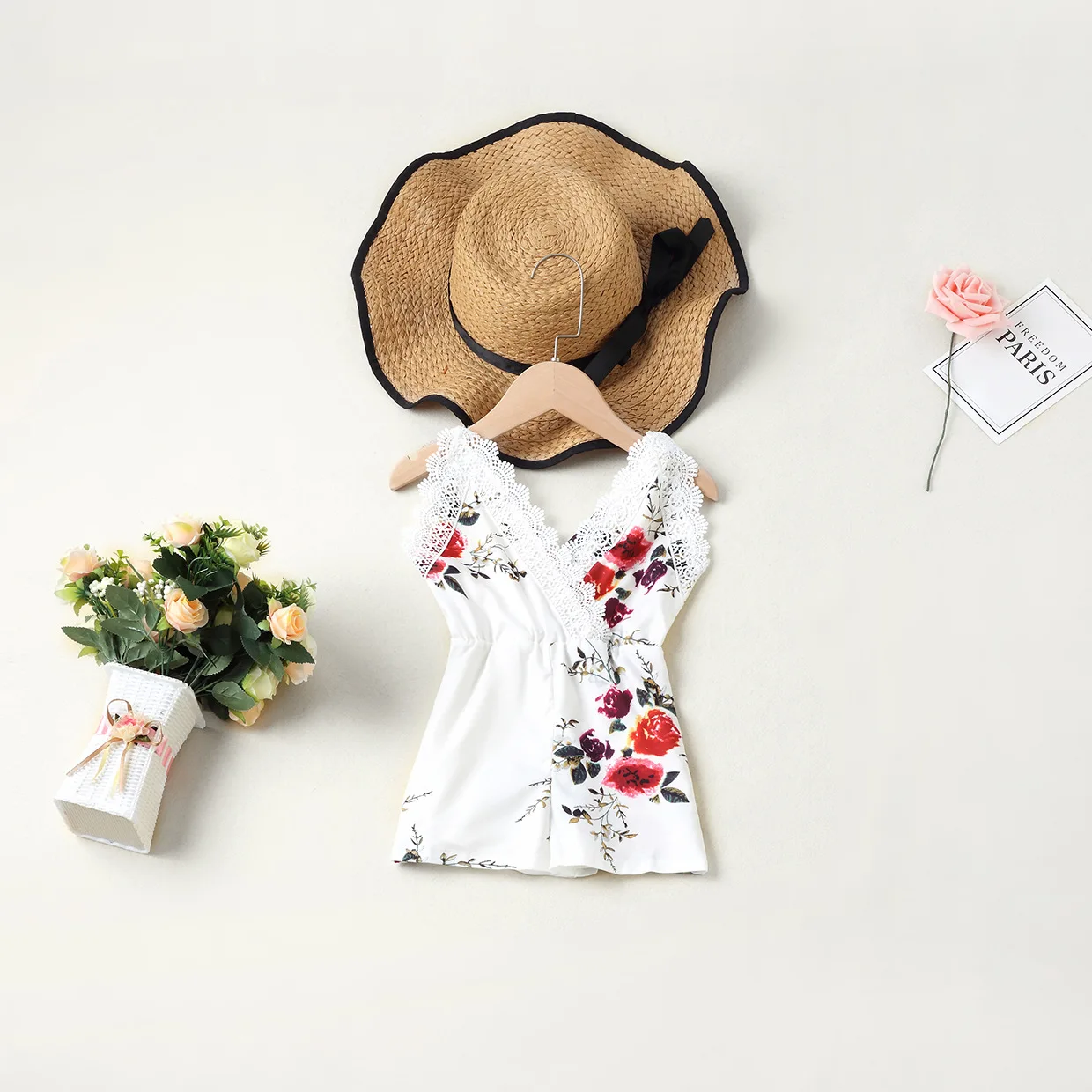 
Mommy and Me Outfits 