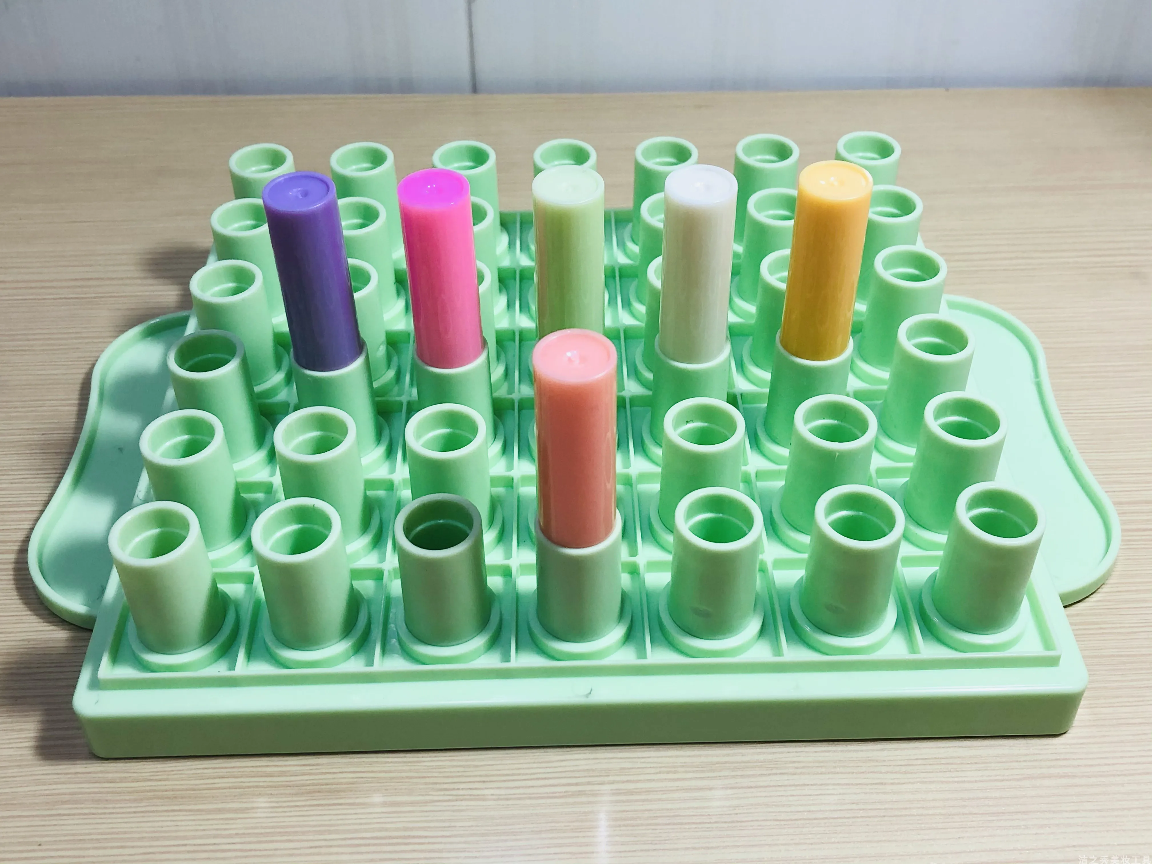 filling machines for 3g 4g cosmetic chapstick lip balm tube lipstick tube packaging lipstick tube mouldings