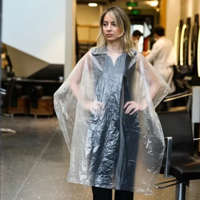 High Quality Transparent Barber Apron Haircut Bib Pe Shampoo Disposable Capes Hair Salon Apron Women Stylist Salon Aprons