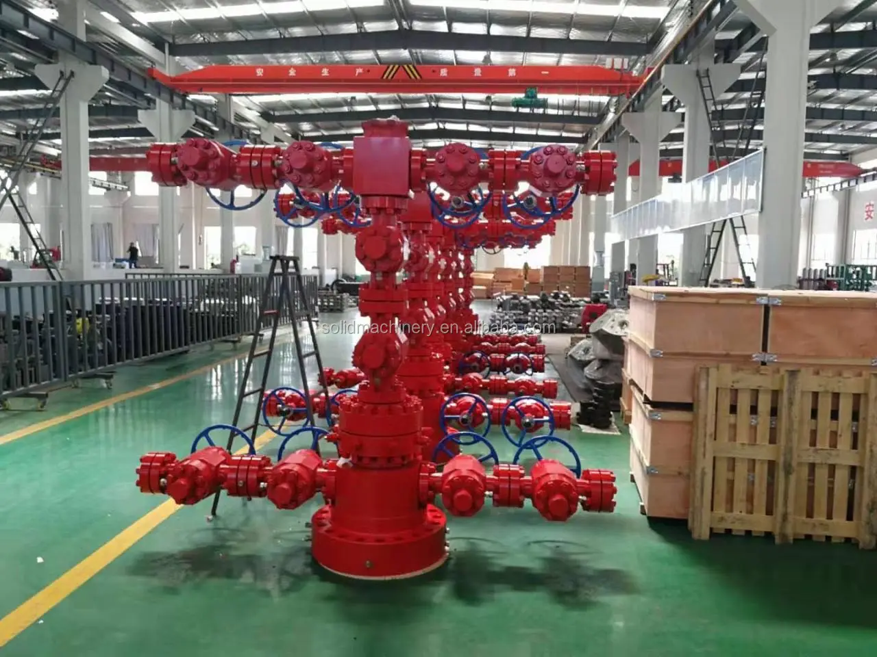 Oil production wellhead equipment Christmas Tree