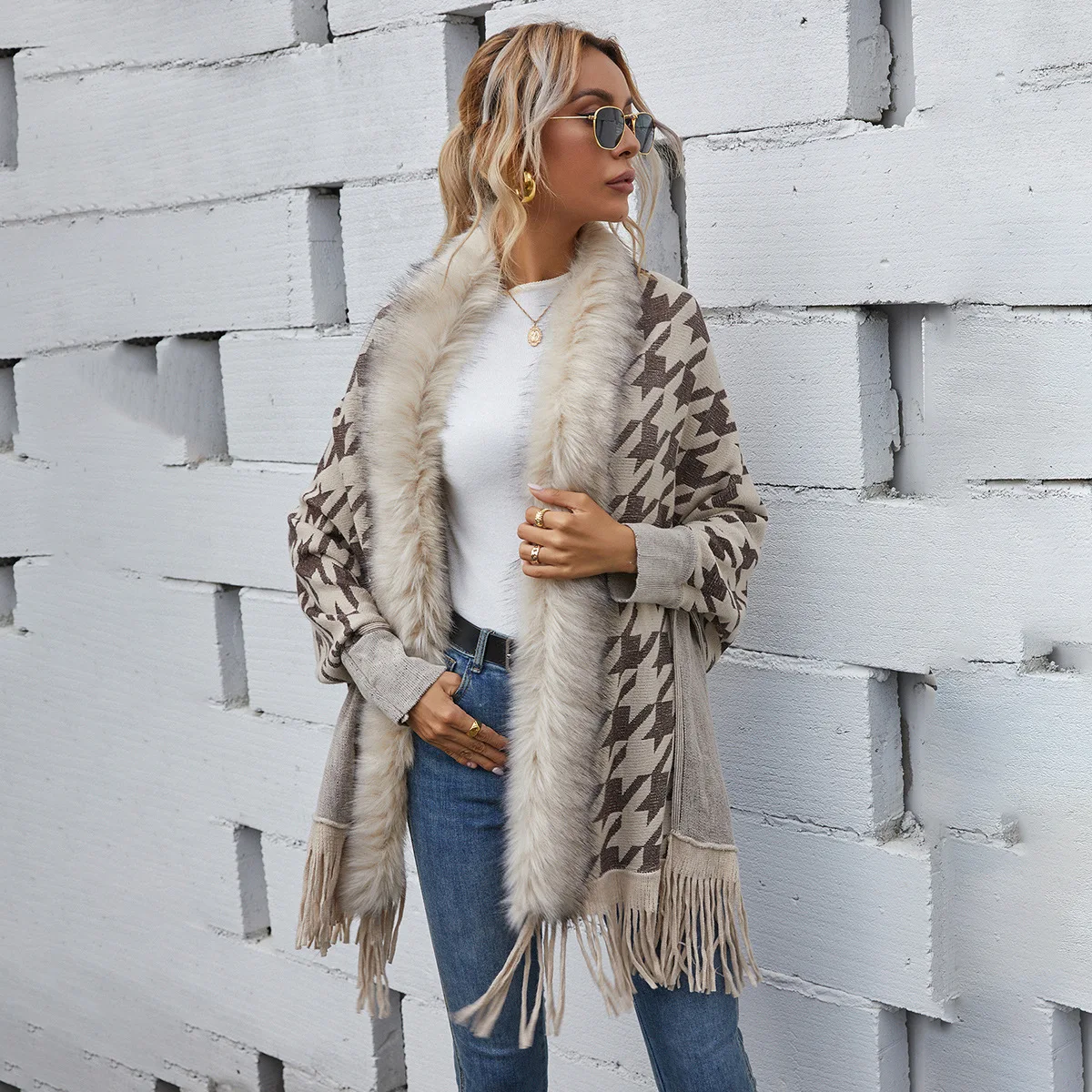 2021 Autumn Winter Houndstooth Lady Thick Knit Fur Collar Cardigan Loose Long Cardigan Sweater For Women