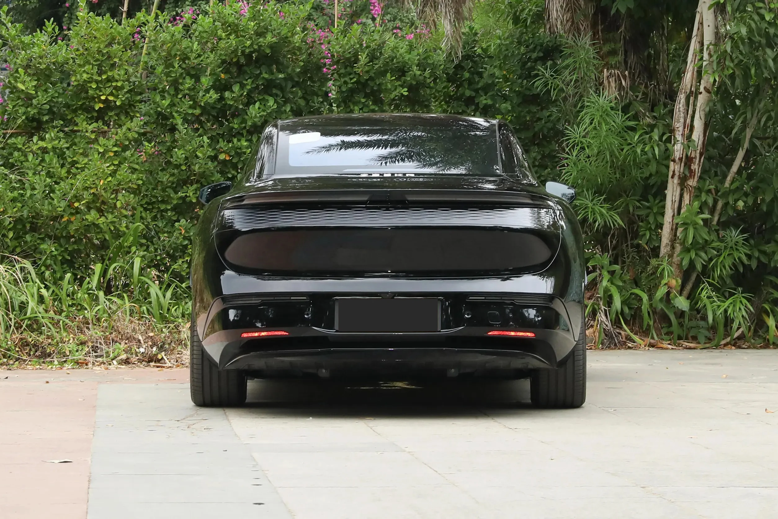 Chinese Hot Selling E Cars Zeekr 007 MPV 4-Door 5-seater Triple Van 688KM Long Range Electric Vehicles For Sale