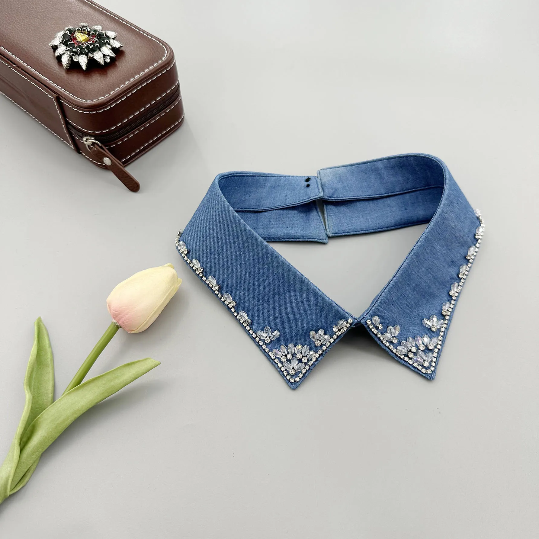 Factory Direct Sale Crystal Bead Embroidery Handmade Stone Detachable Fake Denim Collar For Women