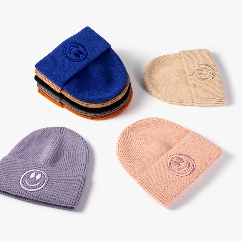 Wholesale Amazon Hot Sale High Quality Popular Unisex Colorful Warm Thick Smile Winter Hats Custom Logo Happy Face Beanie