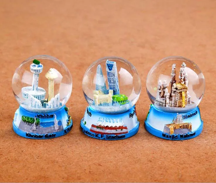 
Custom Made Holiday Decor Country Building Souvenirs Gift Poly Resin Water Glass Snow Globe 
