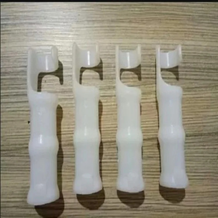 Plastic Pipe Round Clamps Clips