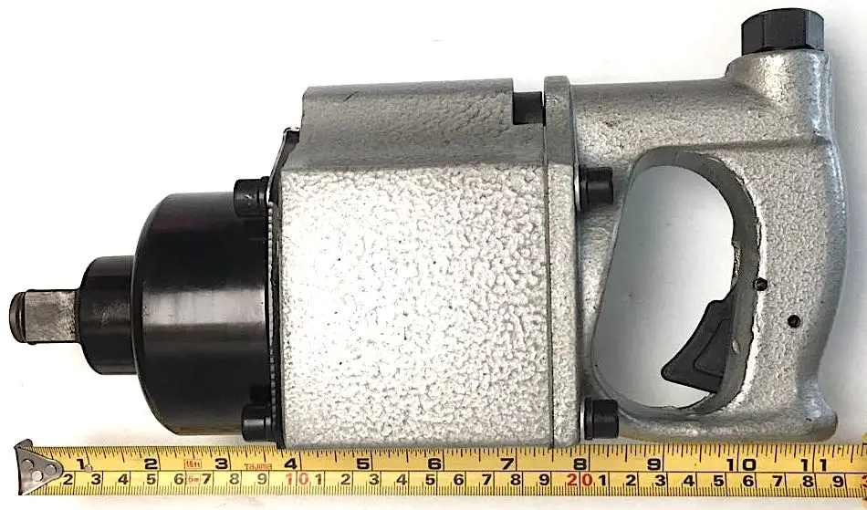 one hand impact wrench.jpg