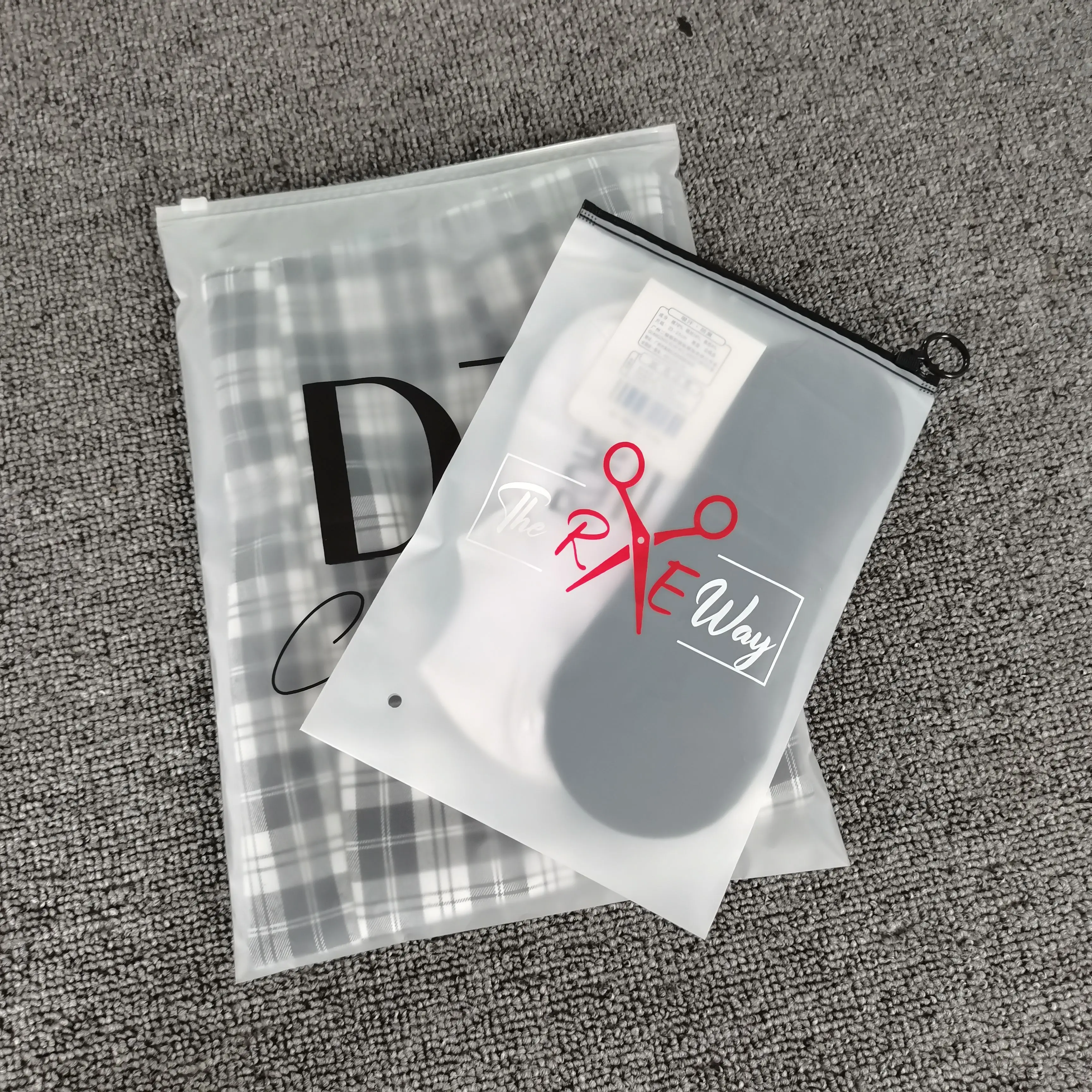 Custom Printed sealed Plastic Zipper Lock Bags with Own logo for Clothes Packaging