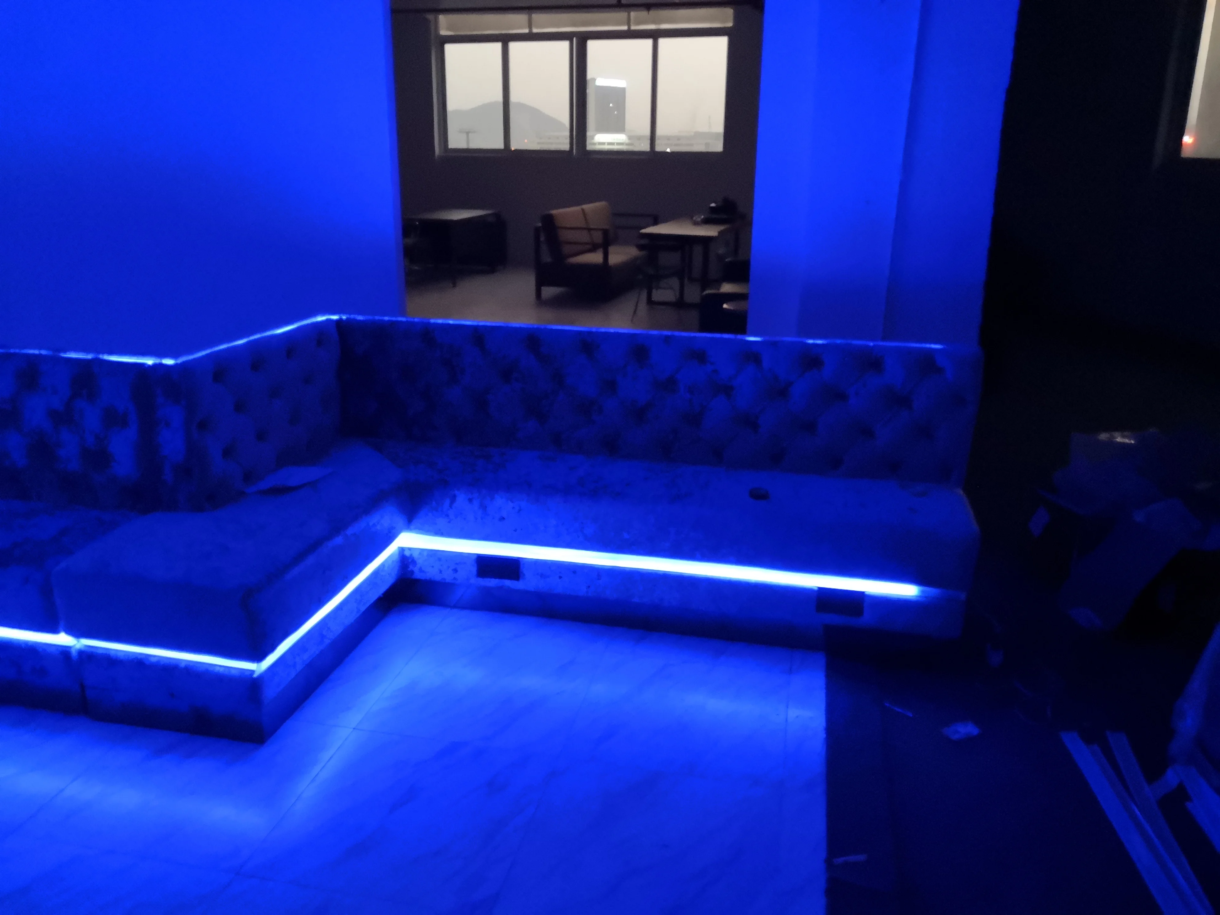 
LED stripes light booth seating for bar Bespoke bench tufted upholstery restaurant sofa restaurant furniture 