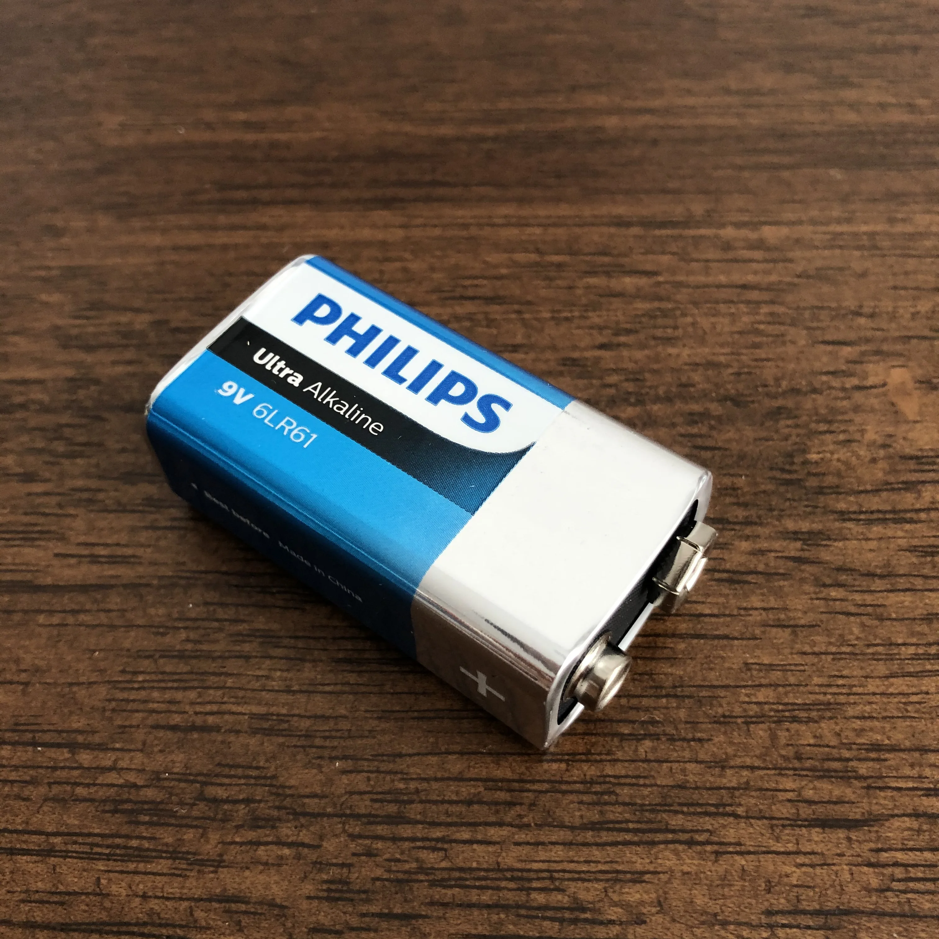 9V Philips Non-Rechargeable 6LR61 9V Extra Long Lasting Power Alkaline Battery