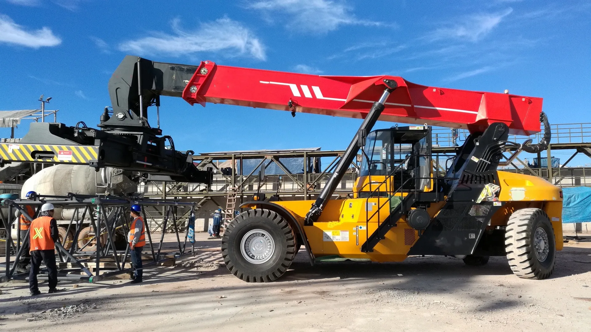 2021 Новый Heavy Duty 50 тонного контейнера штабелер