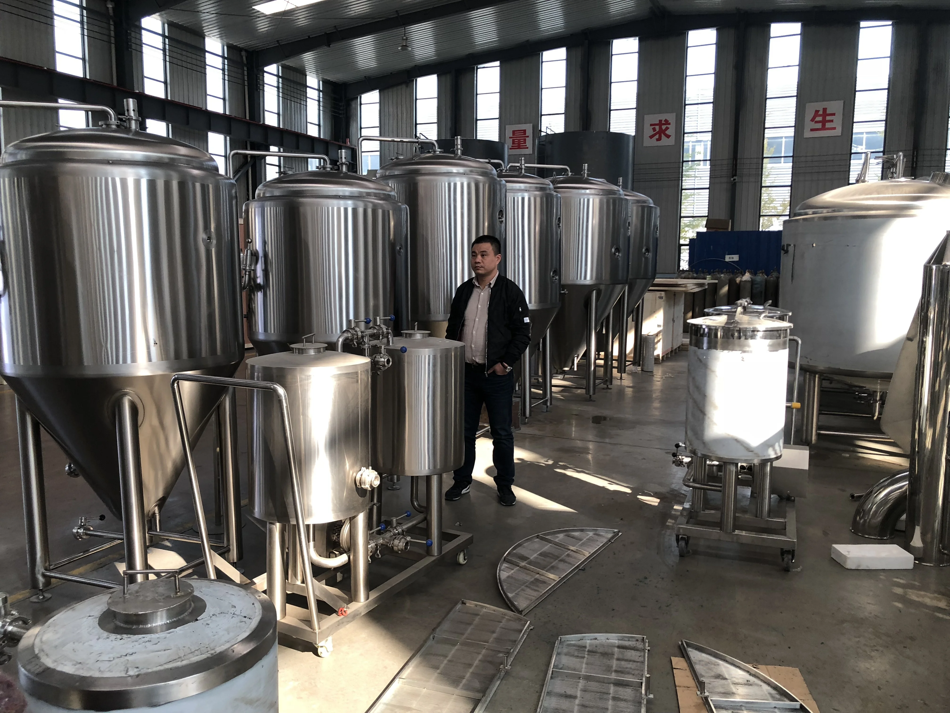 SUS304 для 100L до 6000 Lbeer обрабатывая бак ферментации Коническое пиво