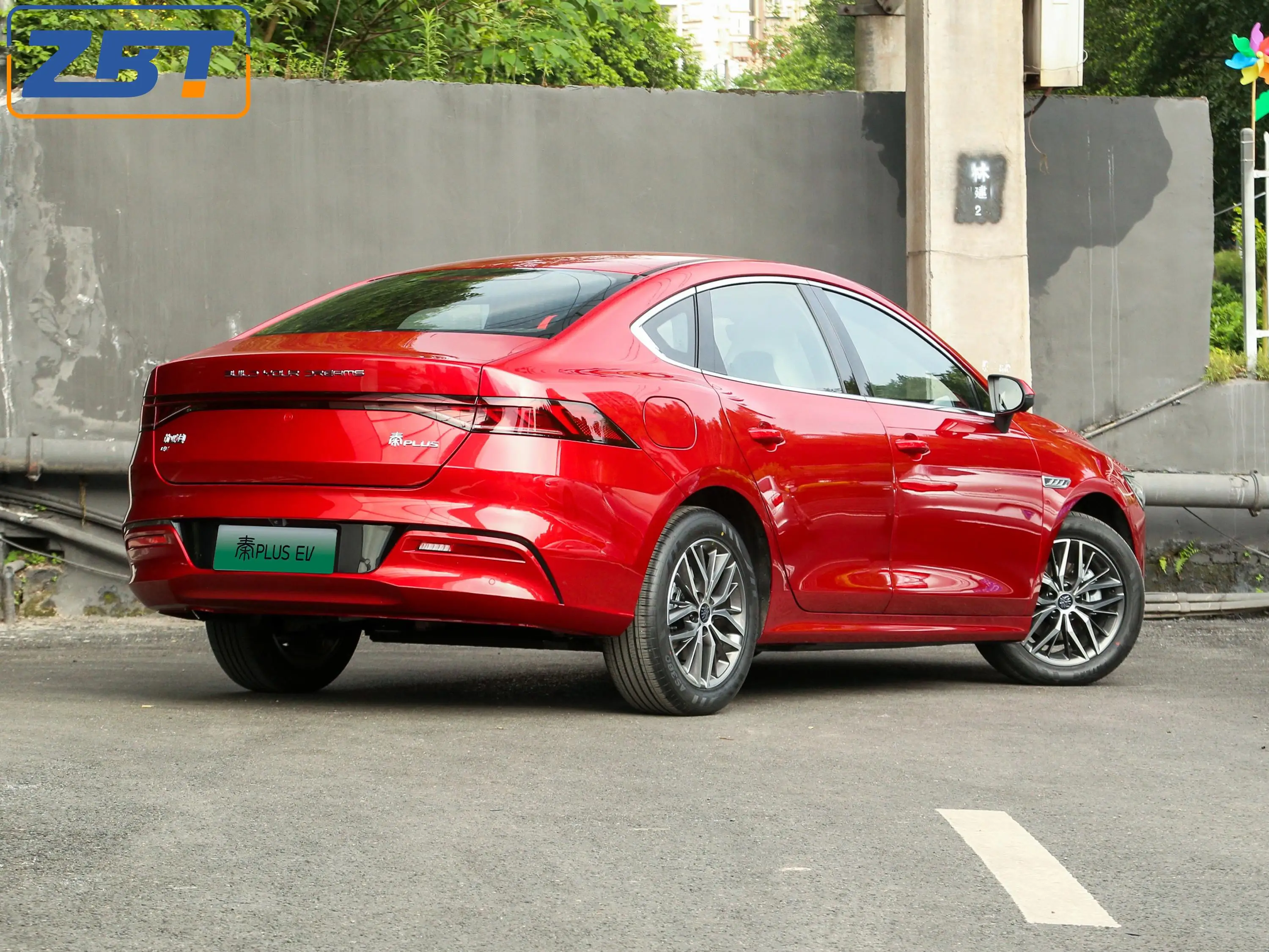 BYD Qin Plus ev 4x2 2WD FWD sedan NEDC 400km 500km 600km remote start auto pure electric private car with LED headlight